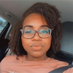 Meet your Posher, Jasmine